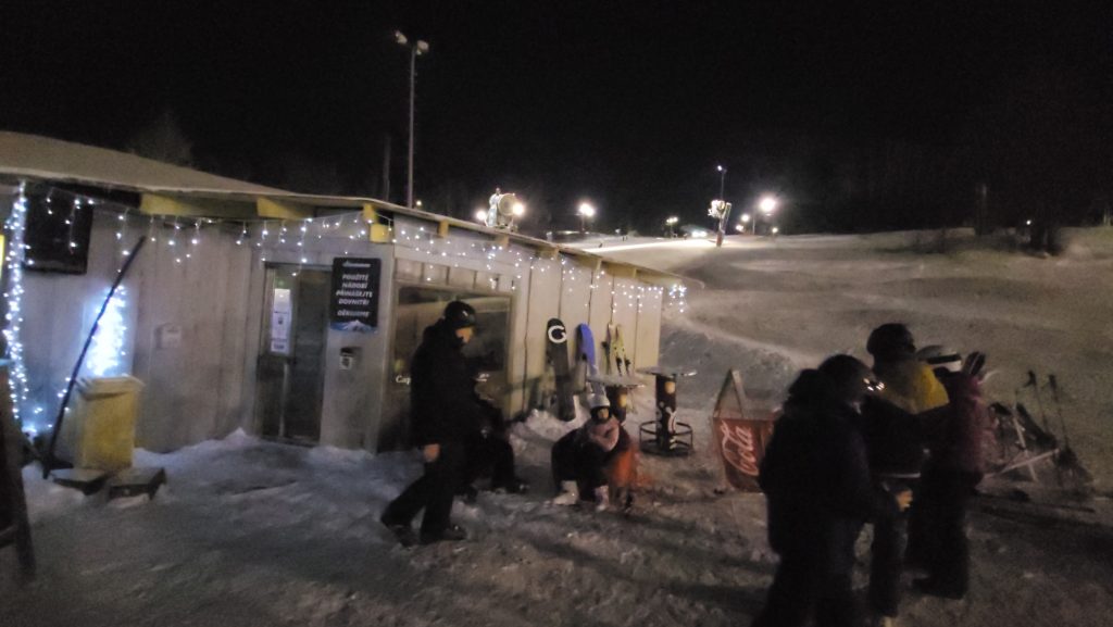 ski arena karlov - stok narciarski w czechach - vlog podróżniczy steina