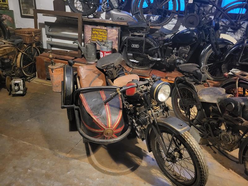 Rdzawe diamenty - muzeum motocykli zabytkowych w Ustroniu - Vlog podróżniczy steina