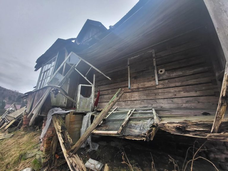 Opuszczony dom w górach – URBEX