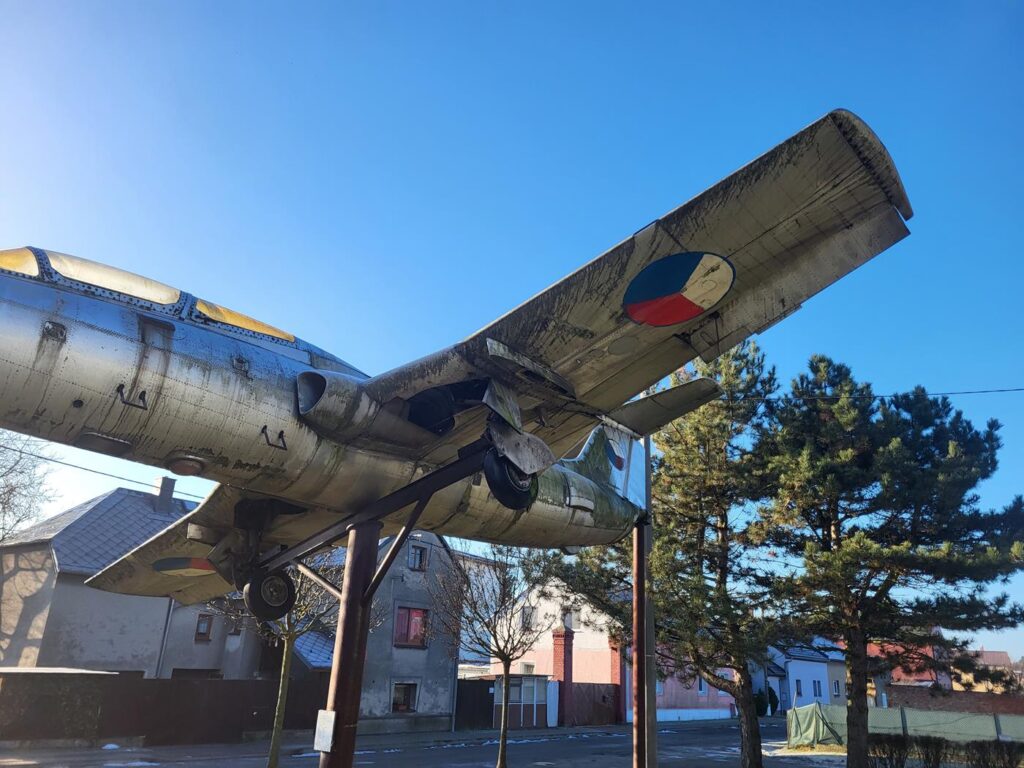 Vankuv Kopec - Stok narciarski w czechach, czołg i samolot sudice - Vlog steina