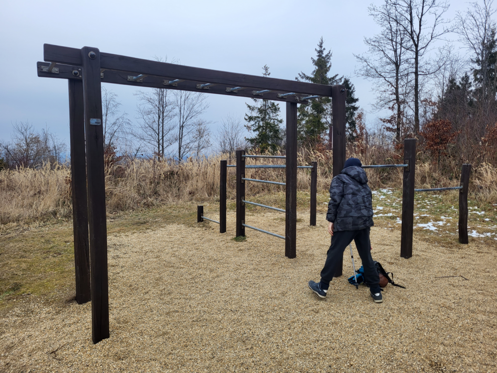 plac do street workout na szlaku na graniczny wierch - vlog steina