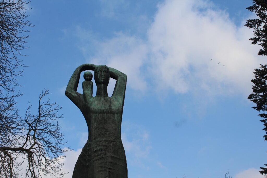 Pomnik Matki Polski w Raciborzu - Vlog Steina