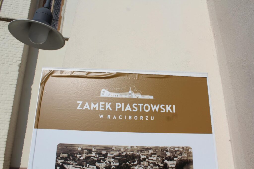 Park zamkowym i zamek piastowski w Raciborzu - Vlog Steina