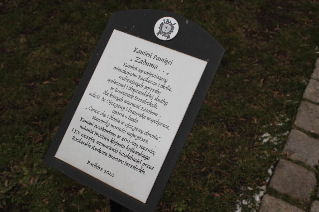 Głaz narzutowy na placu Wolności i zabytkowa armata w Raciborzu - Vlog Steina