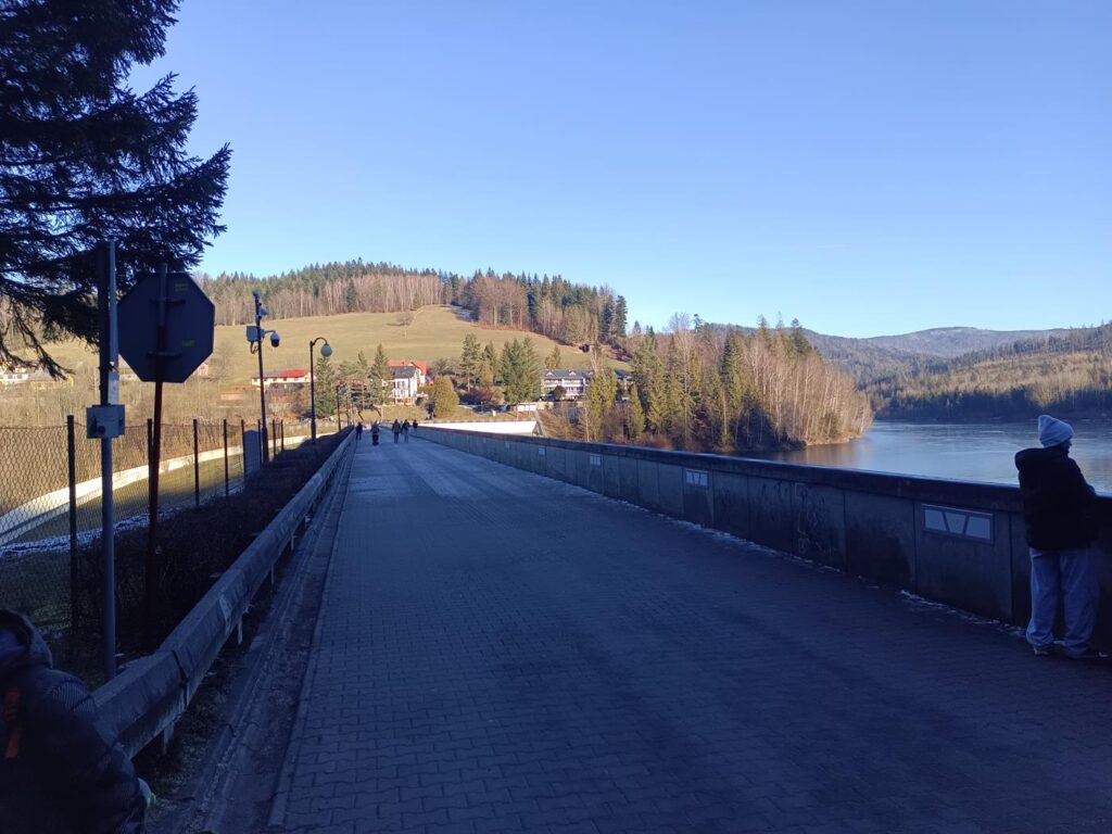 Zapora na jeziorze czerniańskim w Wiśle - Vlog Steina