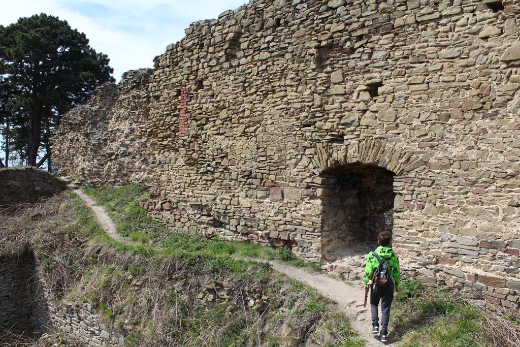 NA ruiny grocu Cvilin w Krnov Czechy - spokojne szlaki
