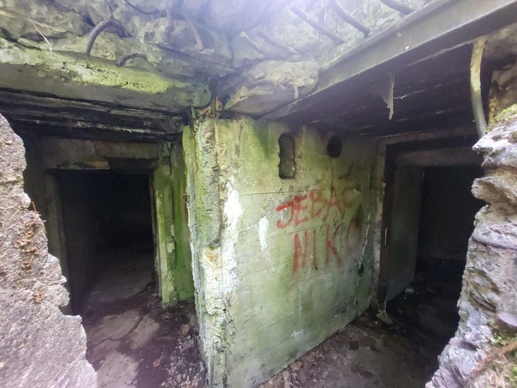 Schrony i bunkry w miejscowości Wymysłów