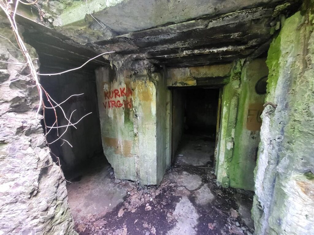 Schrony i bunkry w miejscowości Wymysłów