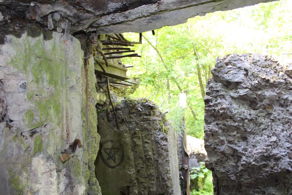 Schrony i bunkry w miejscowości Wymysłów