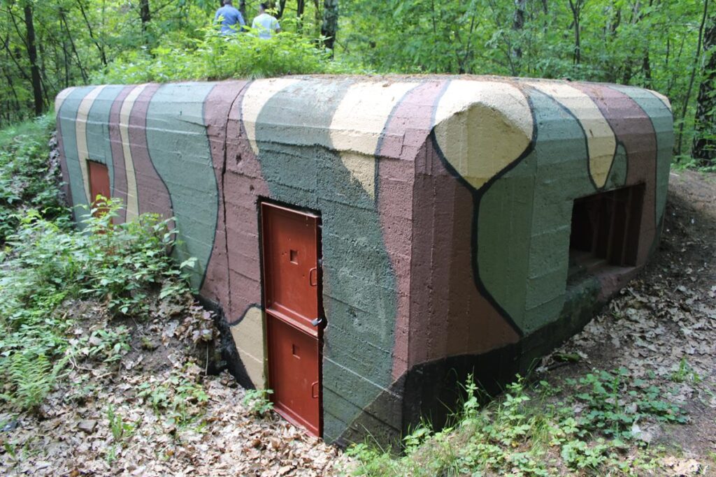 Schrony i bunkry w miejscowości Wymysłów