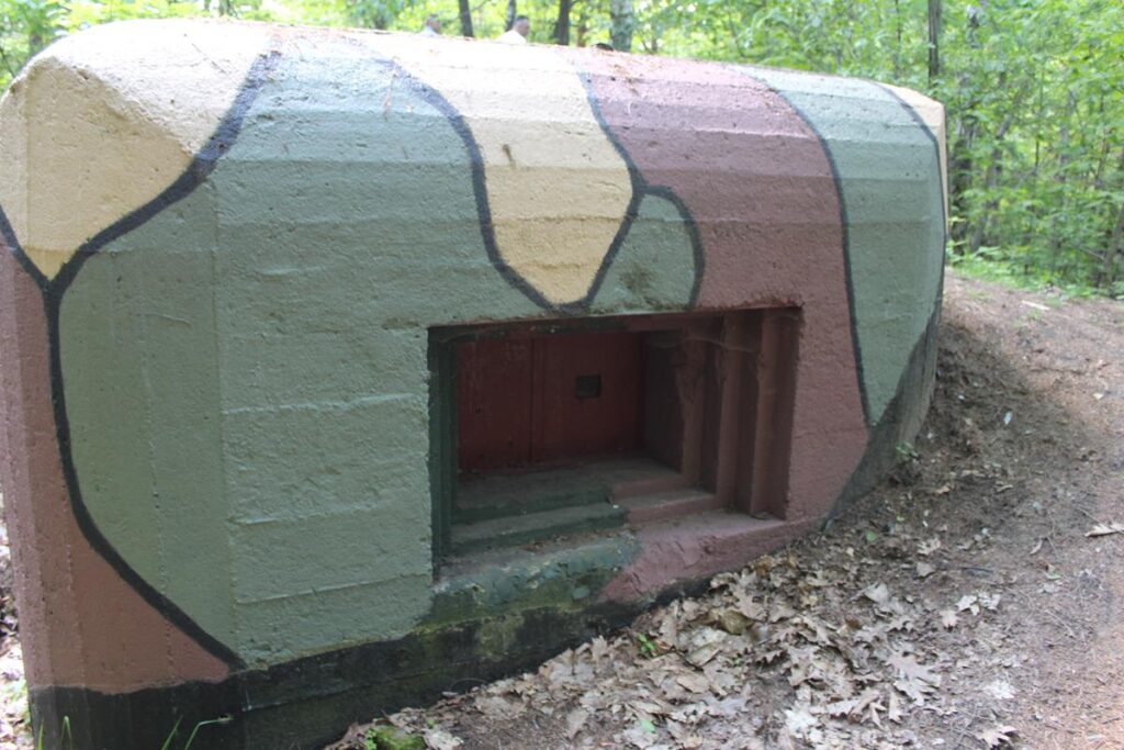 Schrony i bunkry w miejscowości Wymysłów