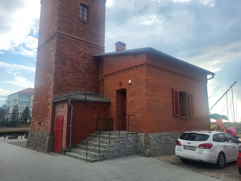Latarnia morska w Darłowie / Darłówku - Vlog podróżniczy Steina