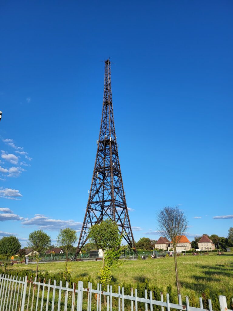 Radiostacja w Gliwicach - Polska wieża Eiffla - Vlog podróżniczy steina