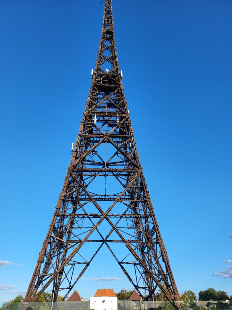 Radiostacja w Gliwicach - Polska wieża Eiffla - Vlog podróżniczy steina