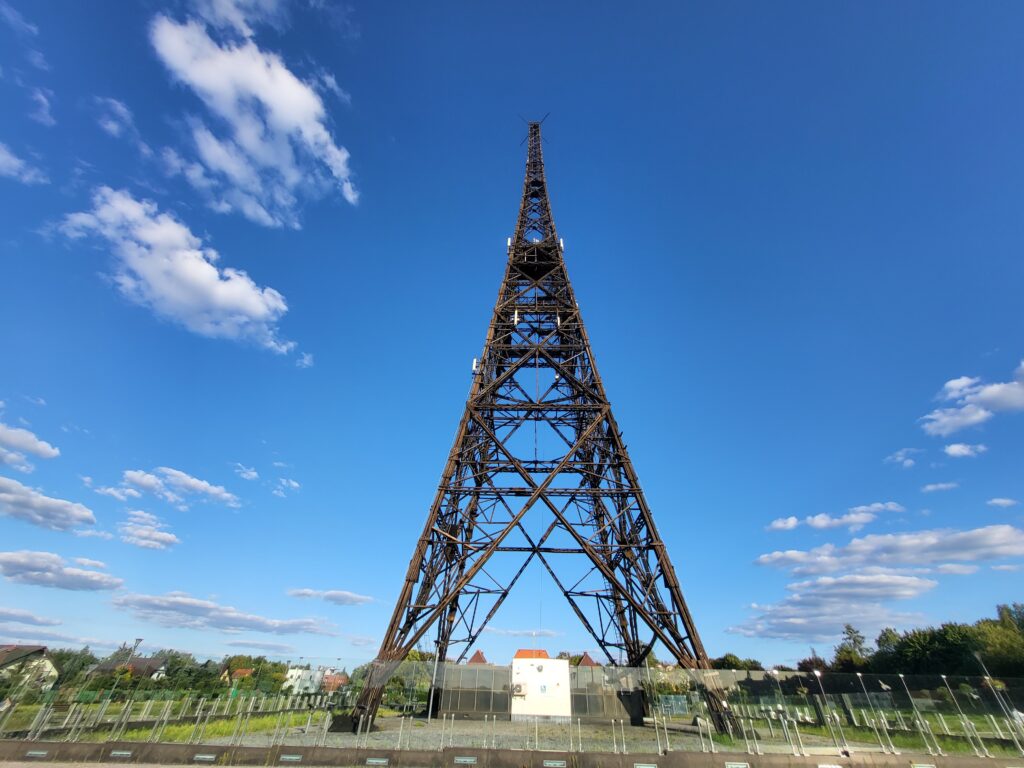 Radiostacja w Gliwicach - Polska wieża Eiffla - Vlog podróżniczy steina