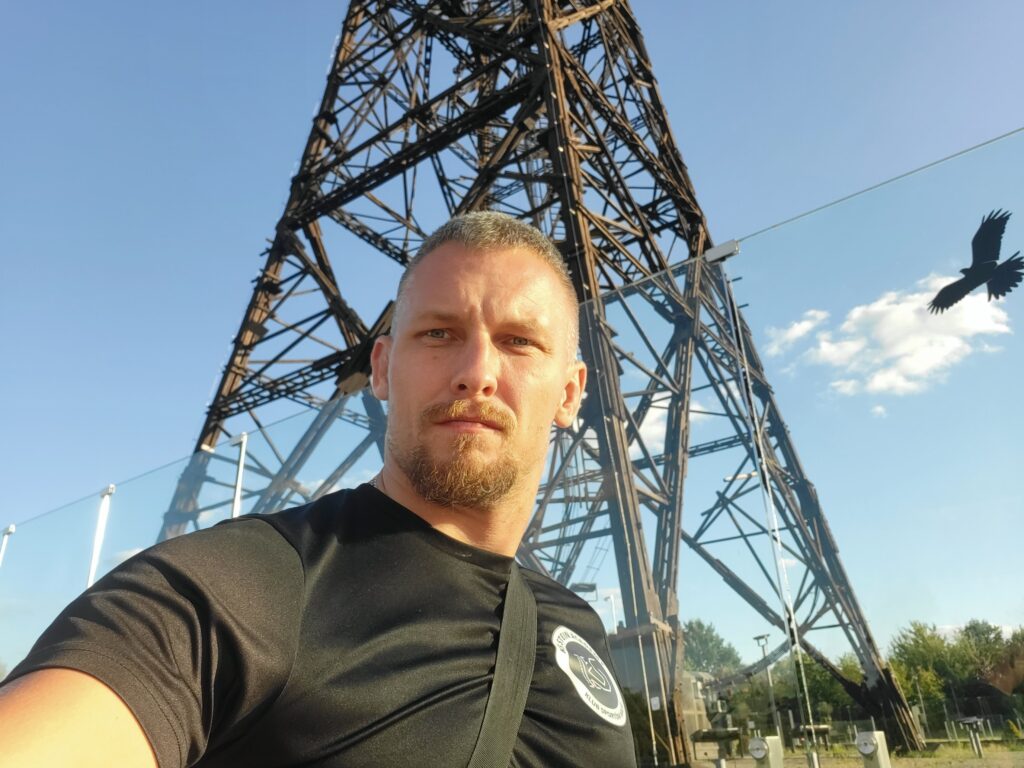 Radiostacja w Gliwicach - Polska wieża Eiffla - Vlog podróżniczy steina