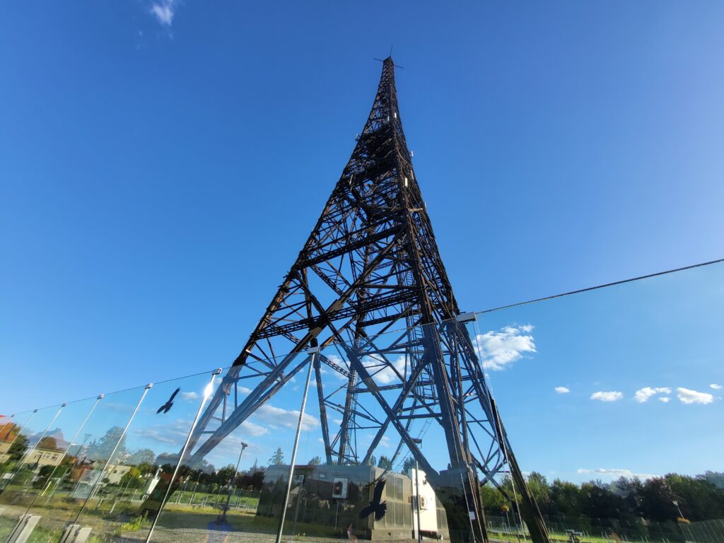 Radiostacja w Gliwicach - Polska wieża Eiffla - Vlog podróżniczy steina