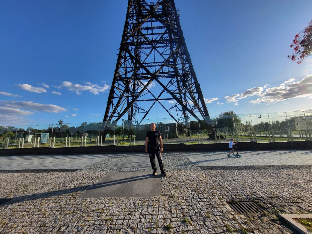Radiostacja w Gliwicach - Polska wieża Eiffla - Vlog podróżniczy steina