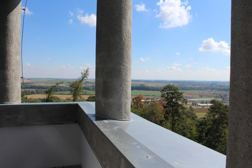 Wieża widokowa Strážiště w Uvalno w Czechach - Vlog podróżniczy Steina