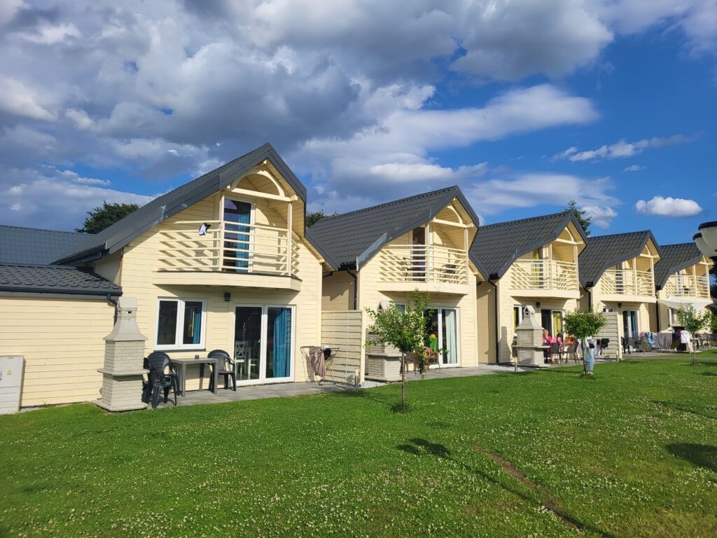 Domki perłowe wzgórze w Ustroniu Morskim