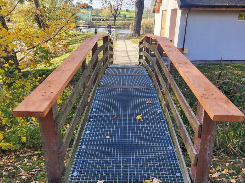 Nowe molo przystań w Krowiarkach - Vlog podróżniczy steina