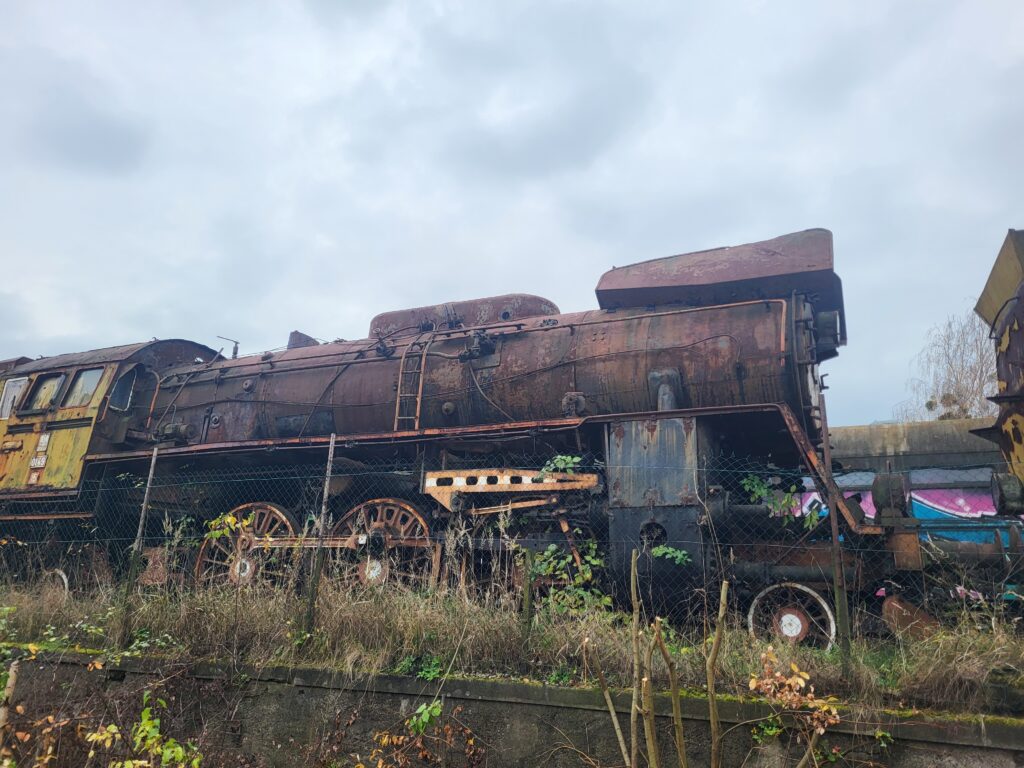 skansen taboru kolejowego w Pyskowicach - Cmentarzysko pociągów Pyskowice - Vlog steina