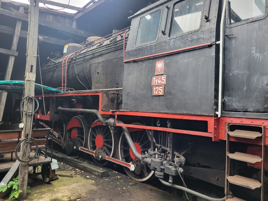 skansen taboru kolejowego w Pyskowicach - Cmentarzysko pociągów Pyskowice - Vlog steina