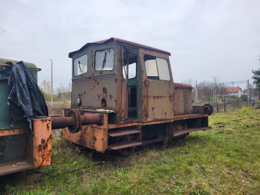 skansen taboru kolejowego w Pyskowicach - Cmentarzysko pociągów Pyskowice - Vlog steina