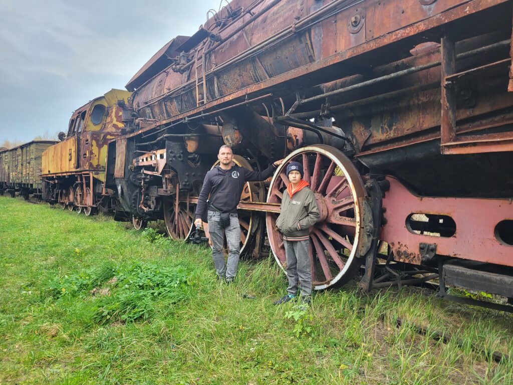skansen taboru kolejowego w Pyskowicach - Cmentarzysko pociągów Pyskowice - Vlog steina