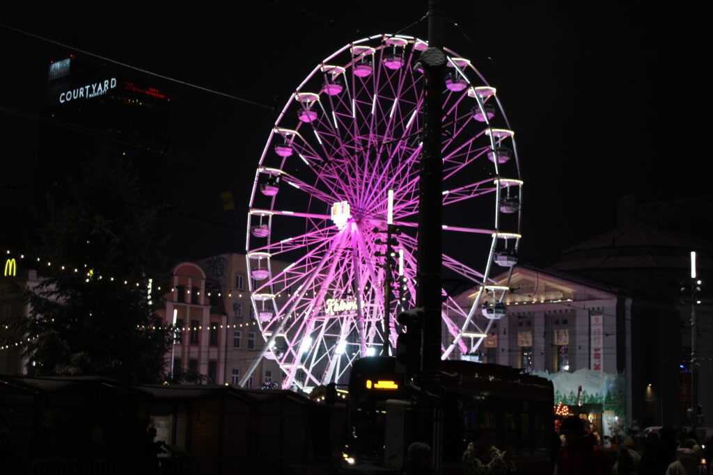 Jarmark bożonarodzeniowy Katowice 2025 - vlog podróżniczy steina