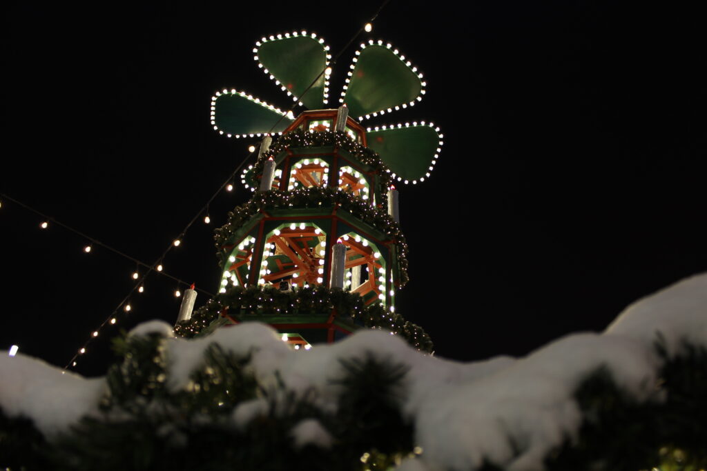 Jarmark bożonarodzeniowy Katowice 2025 - vlog podróżniczy steina