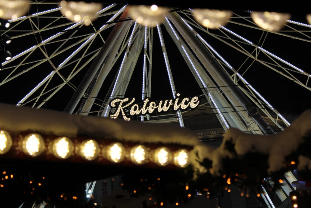 Jarmark bożonarodzeniowy Katowice 2025 - vlog podróżniczy steina