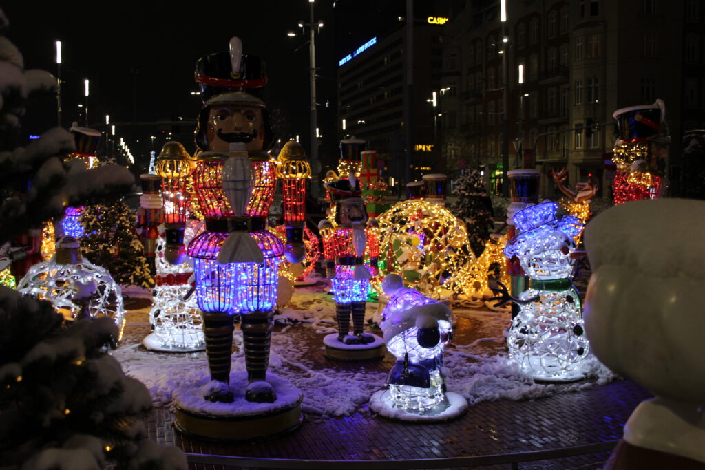 Jarmark bożonarodzeniowy Katowice 2025 - vlog podróżniczy steina