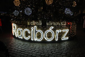 Jarmark bożonarodzeniowy świąteczny w Raciborzu na rynku 2025 - Vlog podróżniczy Steina