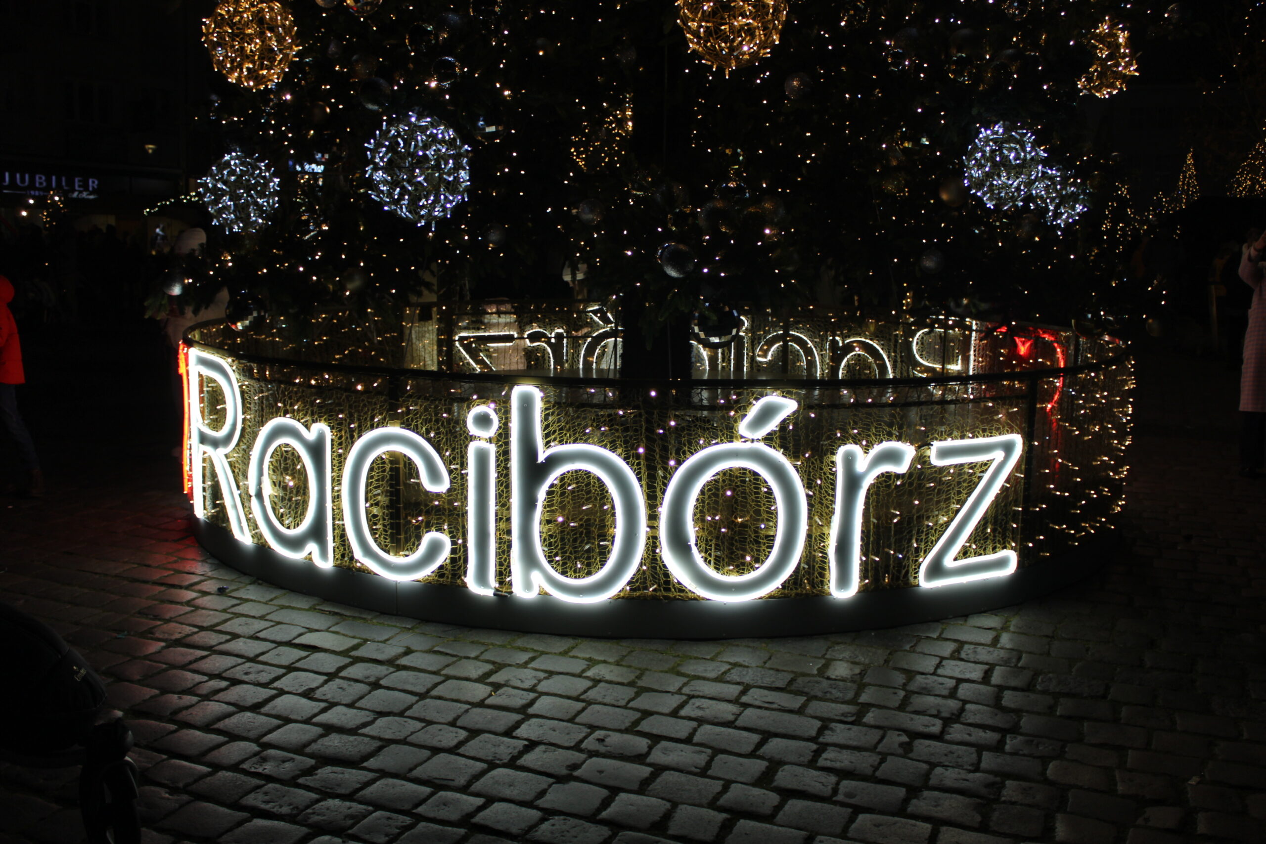 Jarmark bożonarodzeniowy świąteczny w Raciborzu na rynku 2025 - Vlog podróżniczy Steina