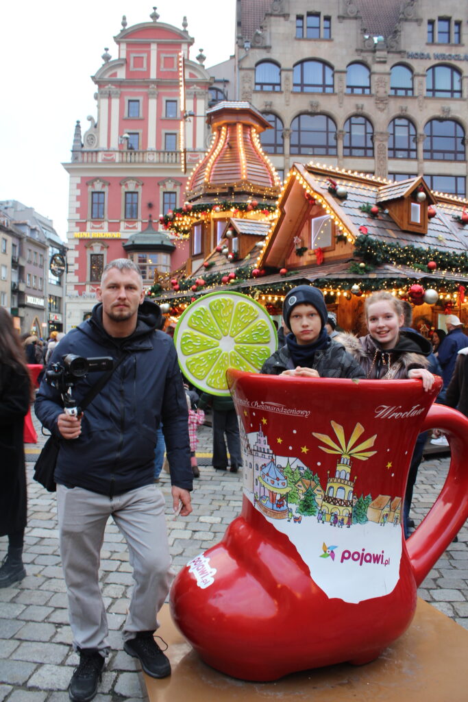 Jarmark bożonarodzeniowy w Wrocławiu 2025 - Vlog podróżniczy Steina