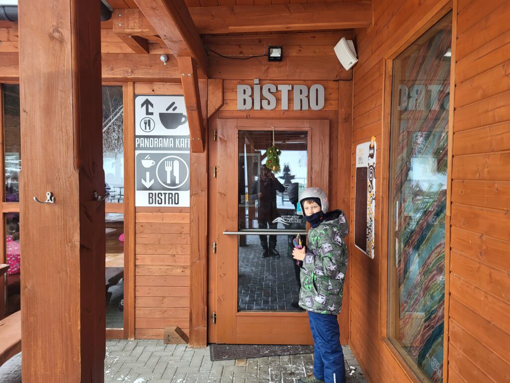 Stok narciarski ski areal Vankuv Kopec w Czechach - Vlog podrożniczy Steina