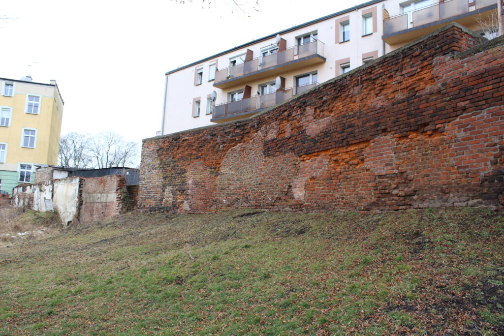 Mury miejskie w Raciborzu - historia Raciborza i zamku piastowskiego // Vlog podróżniczy Steina