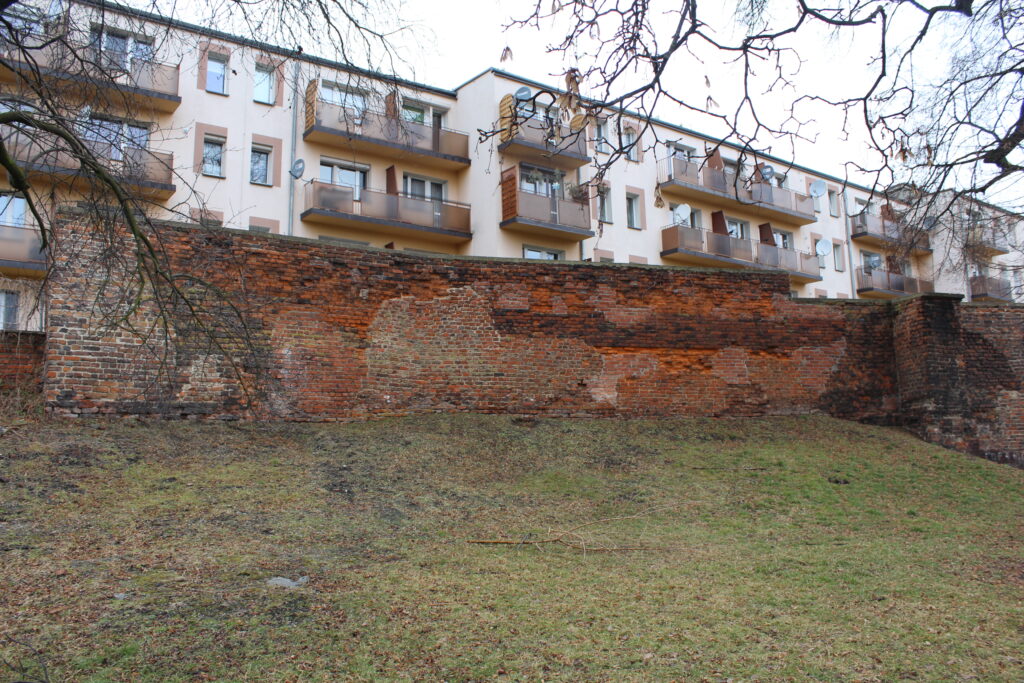 Mury miejskie w Raciborzu - historia Raciborza i zamku piastowskiego // Vlog podróżniczy Steina
