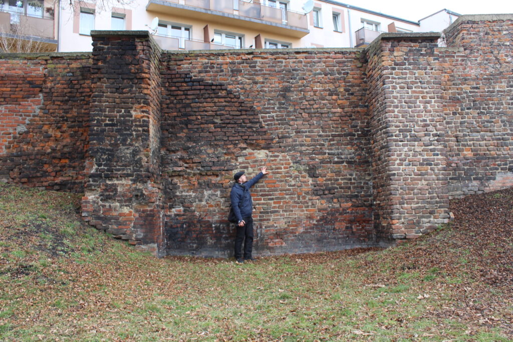 Mury miejskie w Raciborzu - historia Raciborza i zamku piastowskiego // Vlog podróżniczy Steina