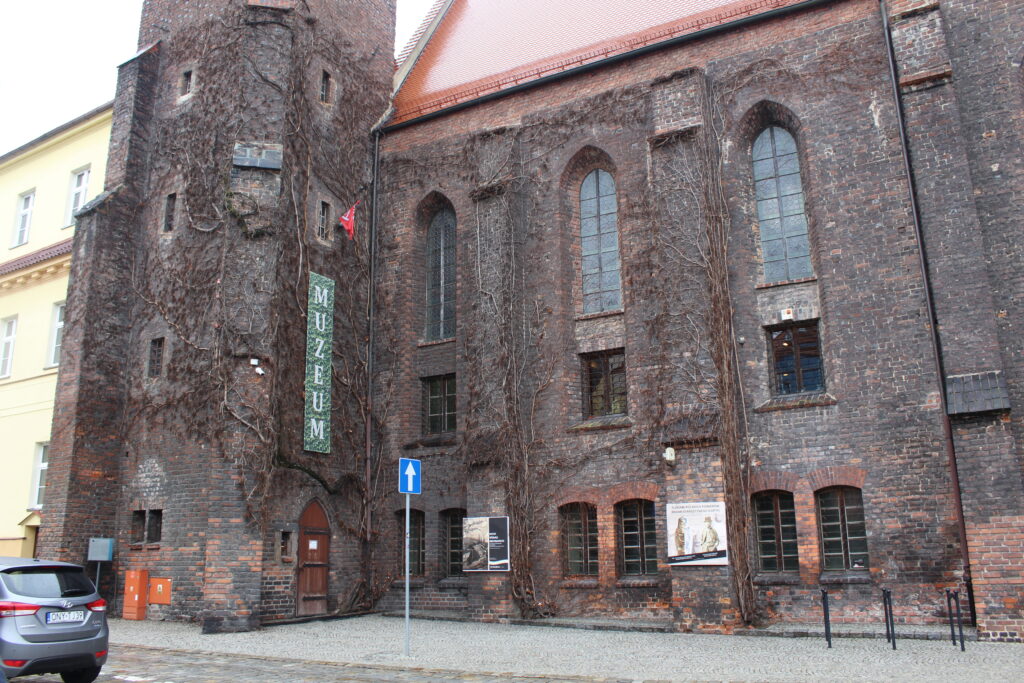 Mury miejskie w Raciborzu - historia Raciborza i zamku piastowskiego // Vlog podróżniczy Steina