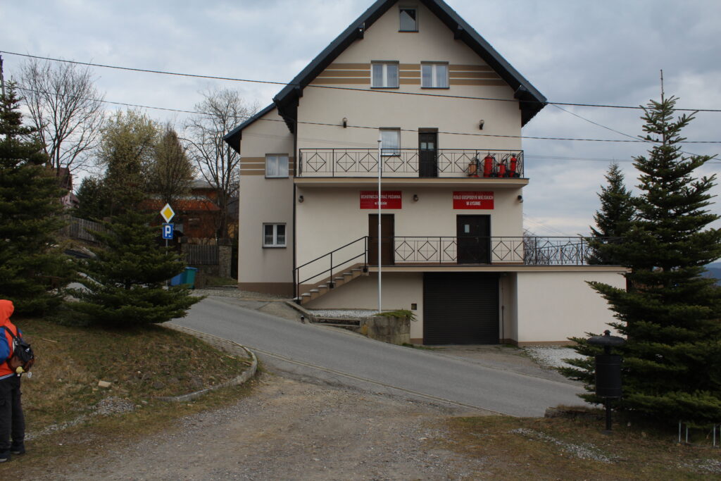 Parking pod OSP Łysina - Beskid mały Vlog podróżniczy Steina