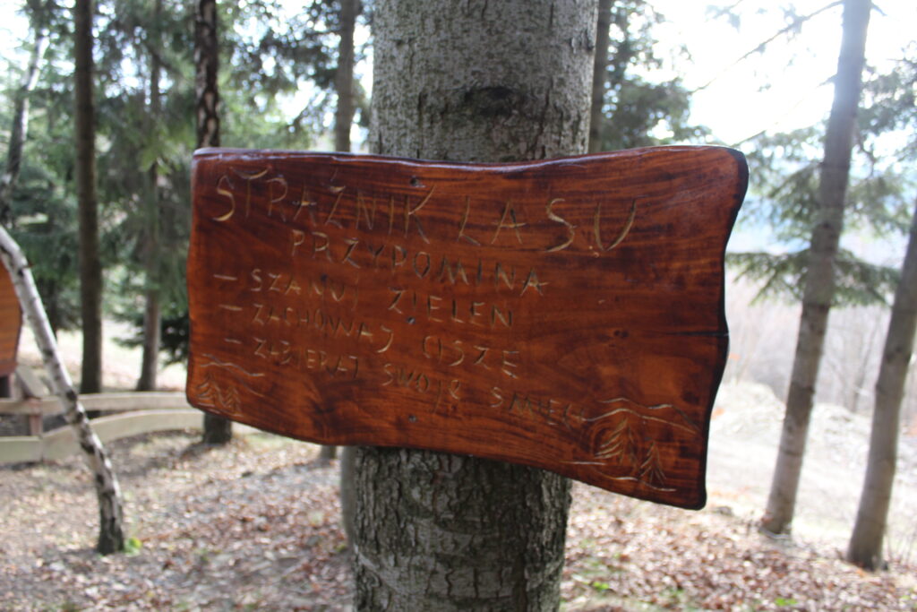 Wioska smerfów i wzgórze Gargamela na szlaku na Łysinę - Vlog Steina