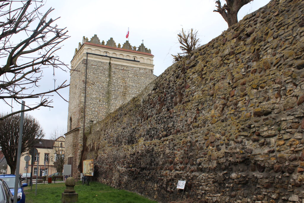 Baszta i mury miejskie w Krapkowicach - Vlog podróżniczy Steina
