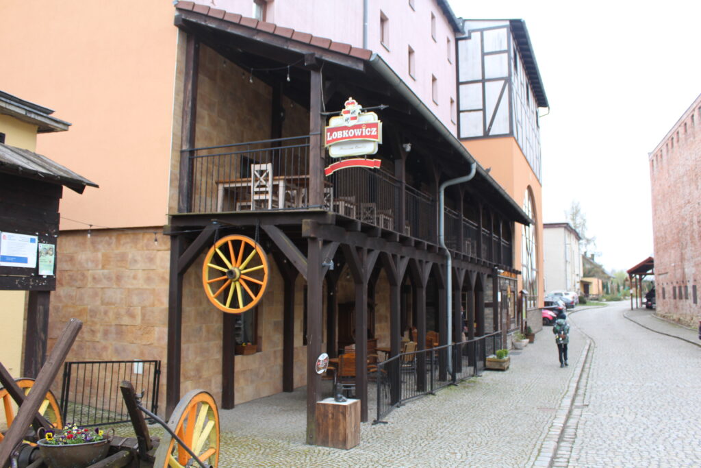 Zamkowy młyn w Krapkowicach - Vlog podróżniczy Steina