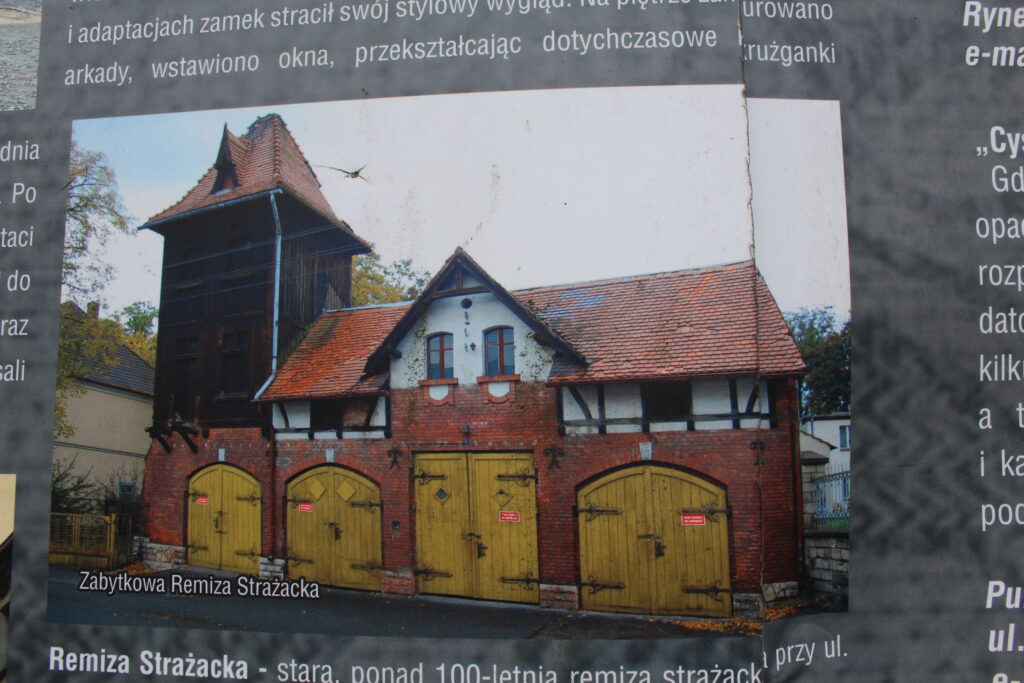 zabytkowa 100letnia remiza strażacka w Krapkowicach - Vlog podróżniczy Steina