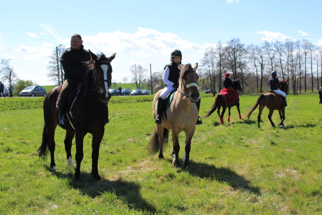 Procesja konna w Pietrowicach Wielkich - 2026 Vlog podróżniczy Steina