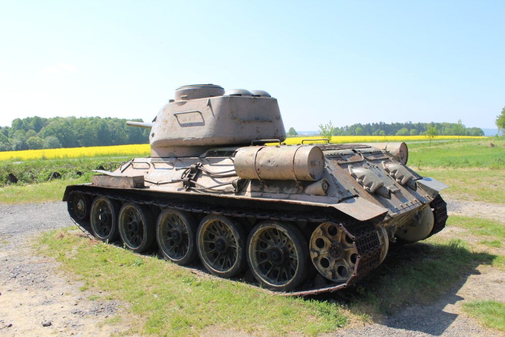 bunkr II/51/A-140Z oraz muzeum MO-S 19 Alej w Czechach - schrony i bunkry - Vlog Steina