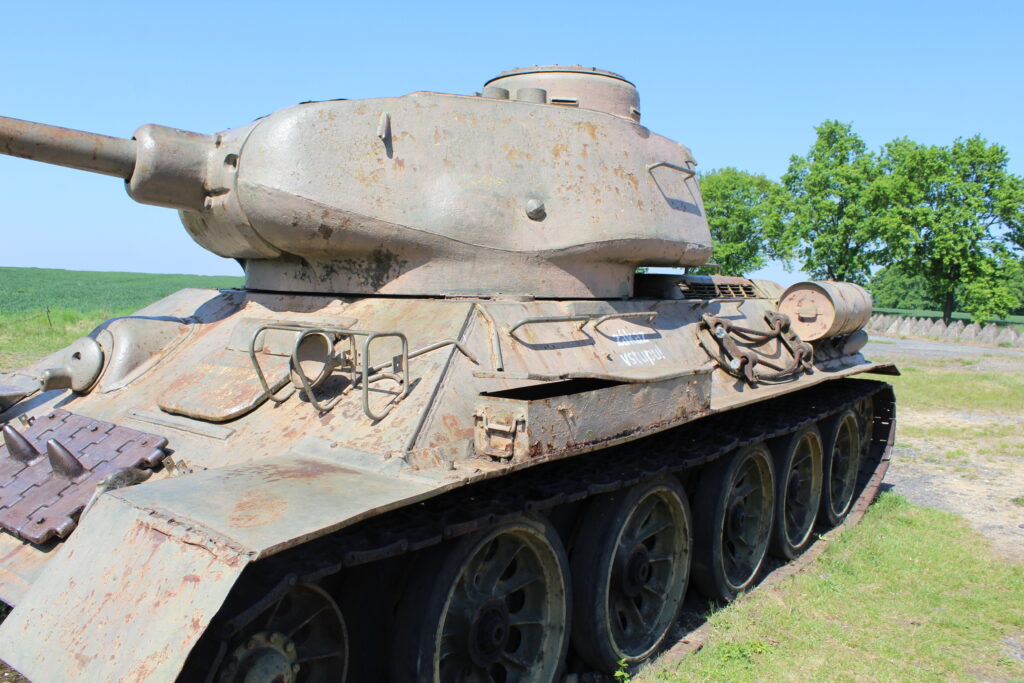bunkr II/51/A-140Z oraz muzeum MO-S 19 Alej w Czechach - schrony i bunkry - Vlog Steina