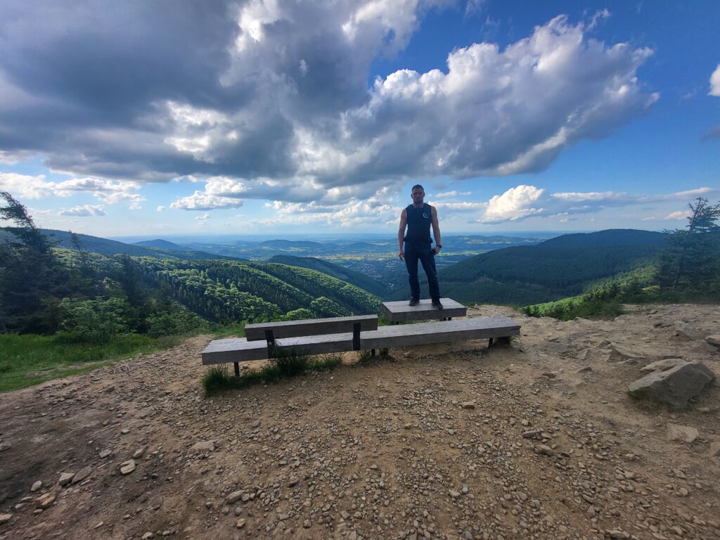 Szlak górski na szczyt gór Radhost oraz Radegast w Czechach - Vlog Steina